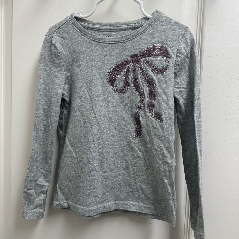 GAP Gray and Purple Long Sleeve Tee with Graphic Design